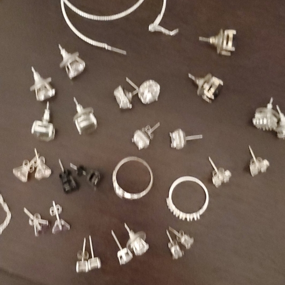 *SOLD*Jewelry - Picture 4 of 5